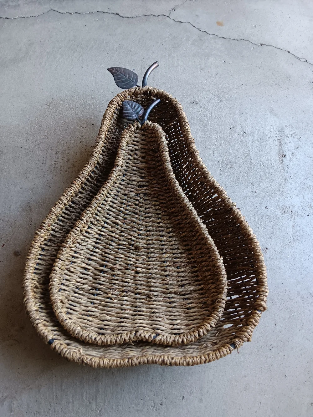 Vintage Harvest Chestnut Seagrass Pear Woven Basket Set of 2